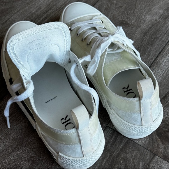 Dior Men’s White and Gray Sneakers - Picture 4 of 13